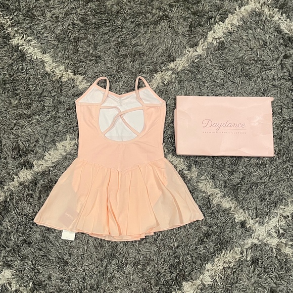 Girls Daydance Premium Pink Leotard with attached Skirt Ballet Size 150/12 - Picture 2 of 5